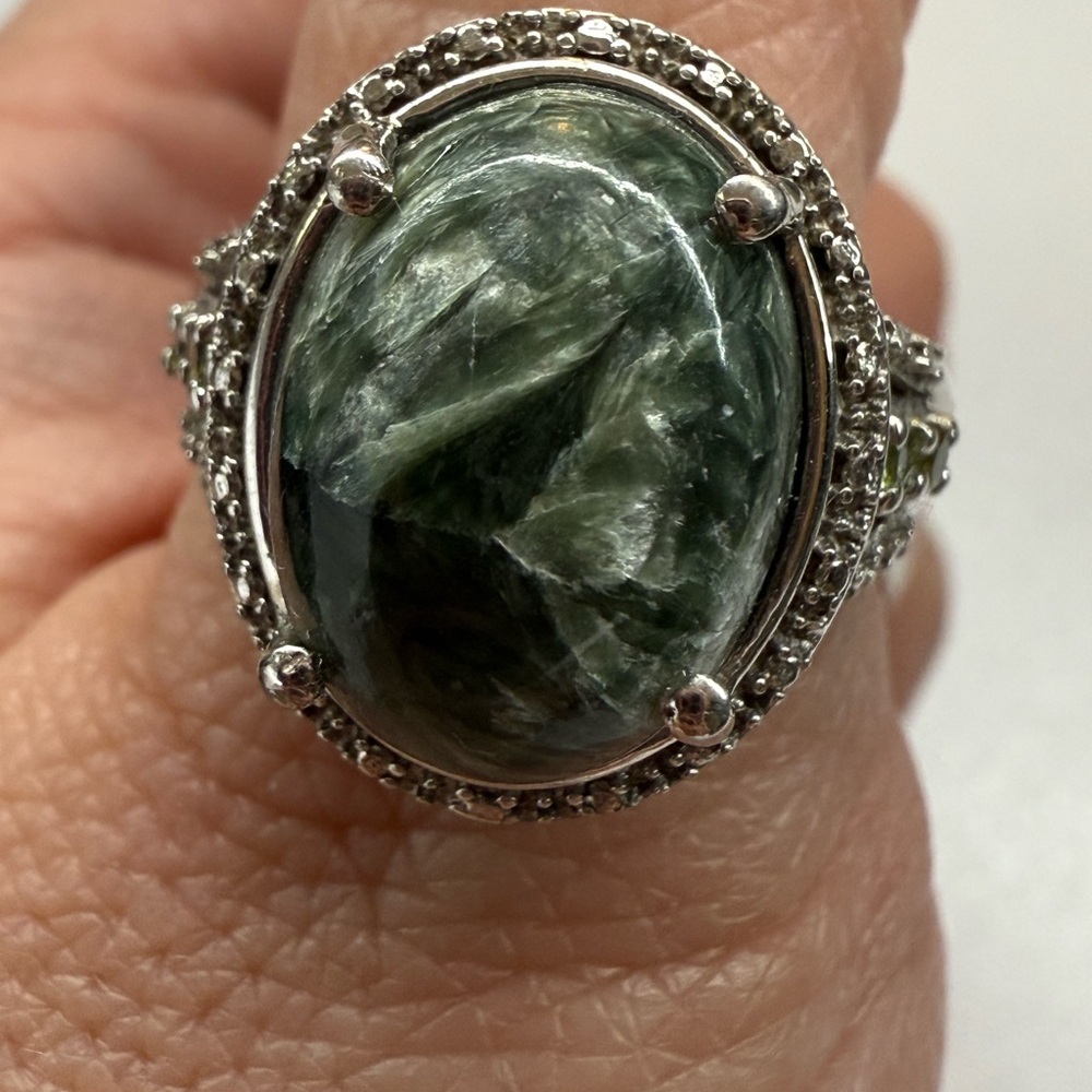 Elegant Silver and Seraphinite Stone Ring